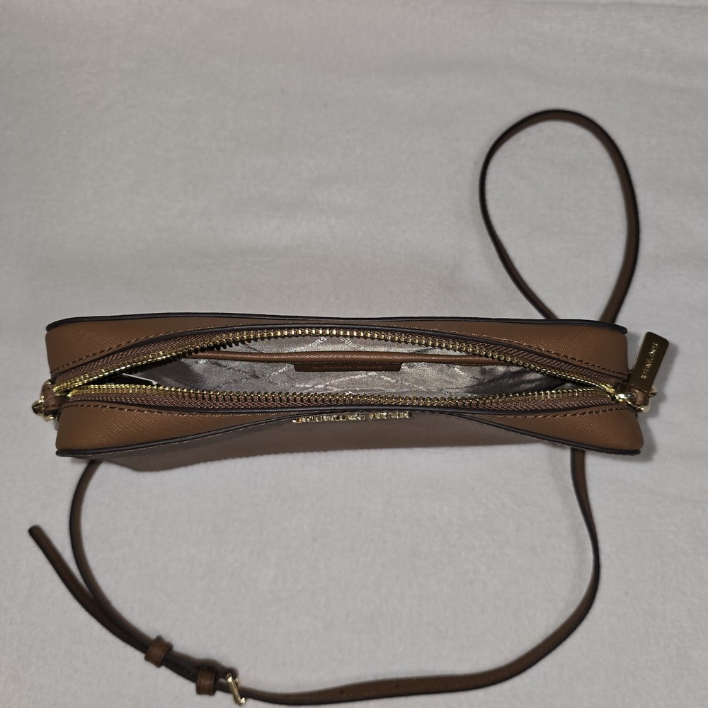 New Michael Kors Jet Set Travel Med Dome Brown Saffiano Leather Crossbody Purse‎ - Picture 8 of 16